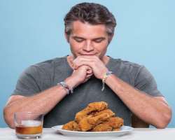 Timothy Olyphant eating non vegetarian food